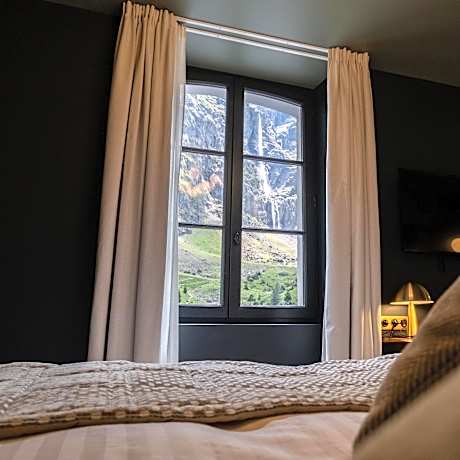 King Room with Mountain View