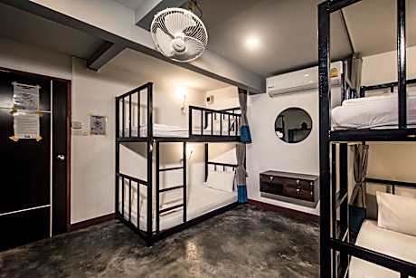 1 Bed in a 6-Bed Room