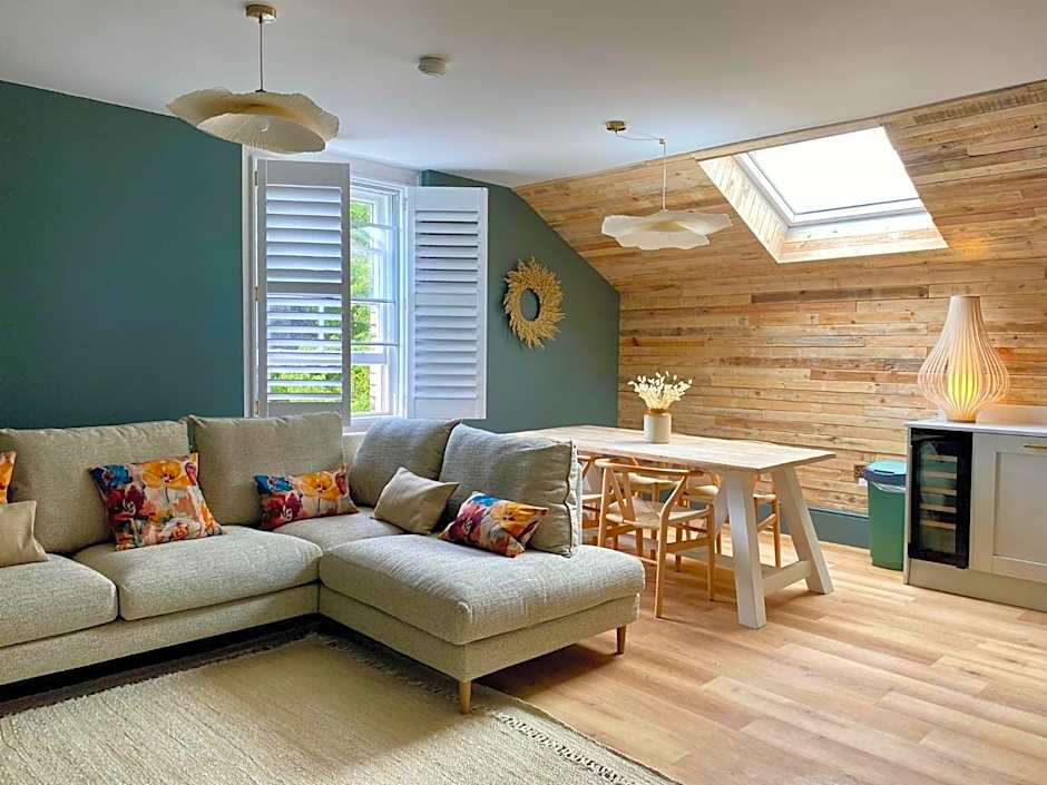 Railway House York by Chateau Anna