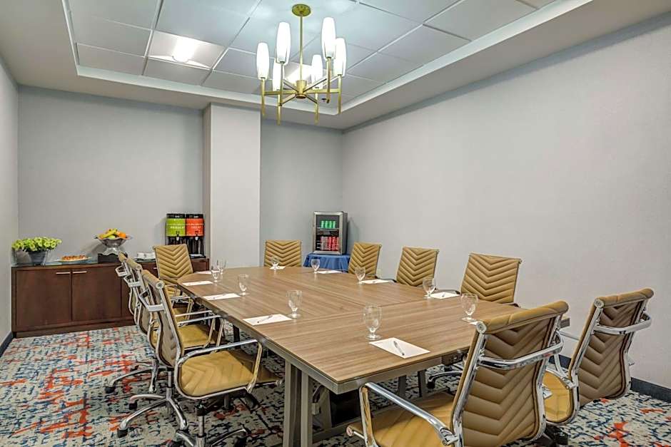 Hilton Garden Inn Boston - Waltham