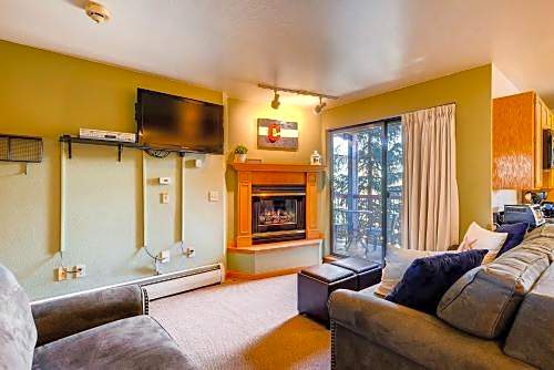 River Mountain Lodge