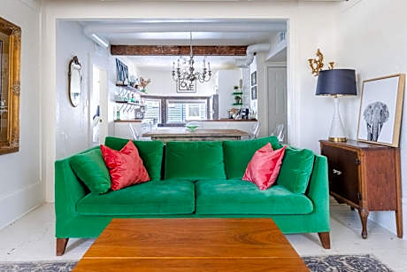 Boutique Apartment in 1905 Victorian Home - Plaza - Westport