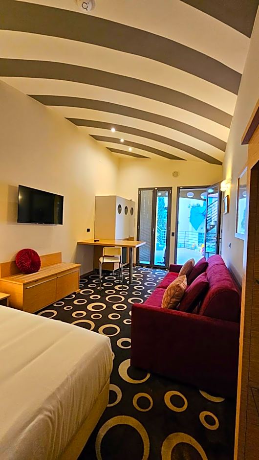 Select Executive Residence