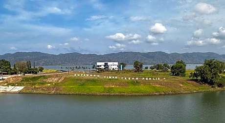 TERINAI TASOH LAKE VIEW RESORT