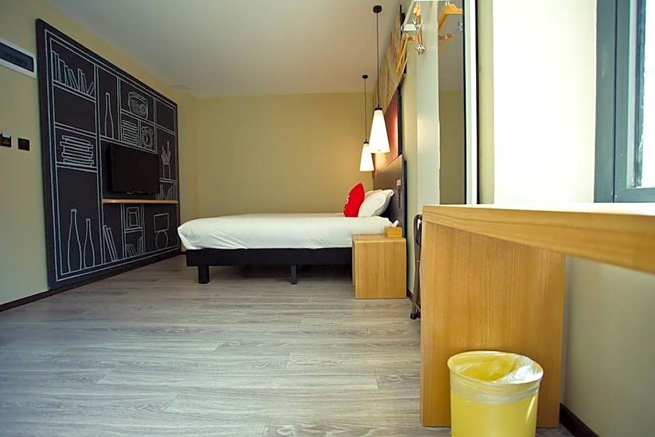 Ibis Xuzhou East Huaihai Road Hotel