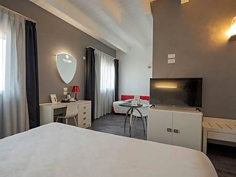 Junior Suite (3 Adults)