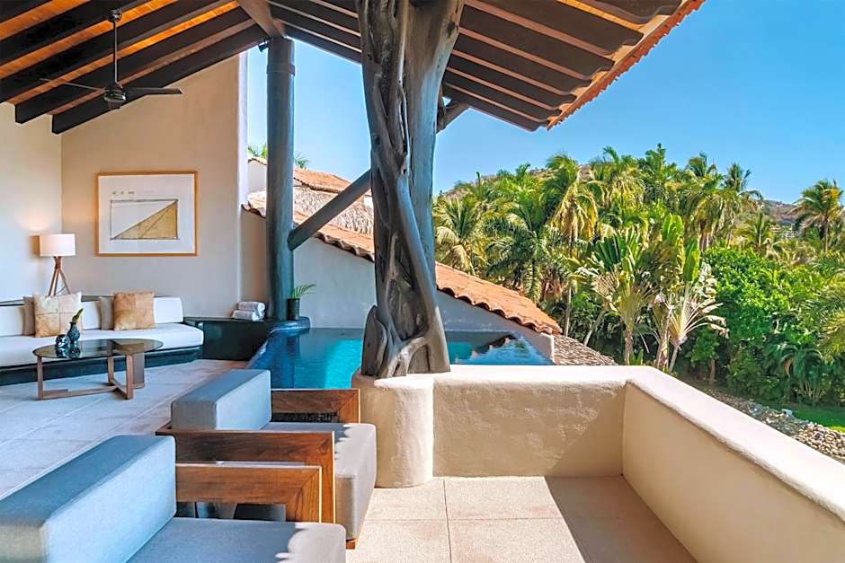 Thompson Zihuatanejo, A Beach Resort by Hyatt