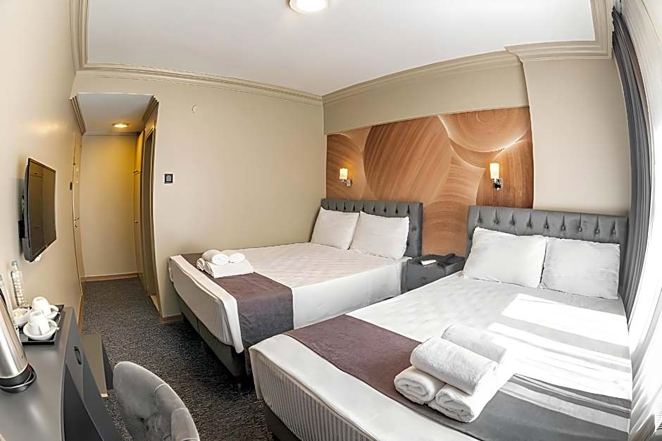 LoyalCity Hotel