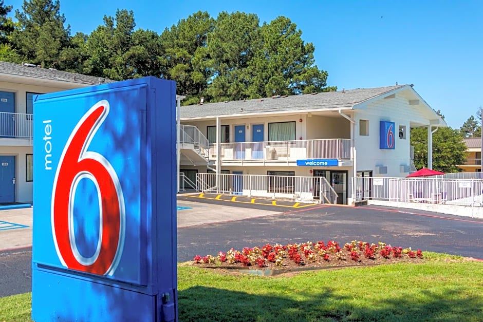 Motel 6-Longview, TX