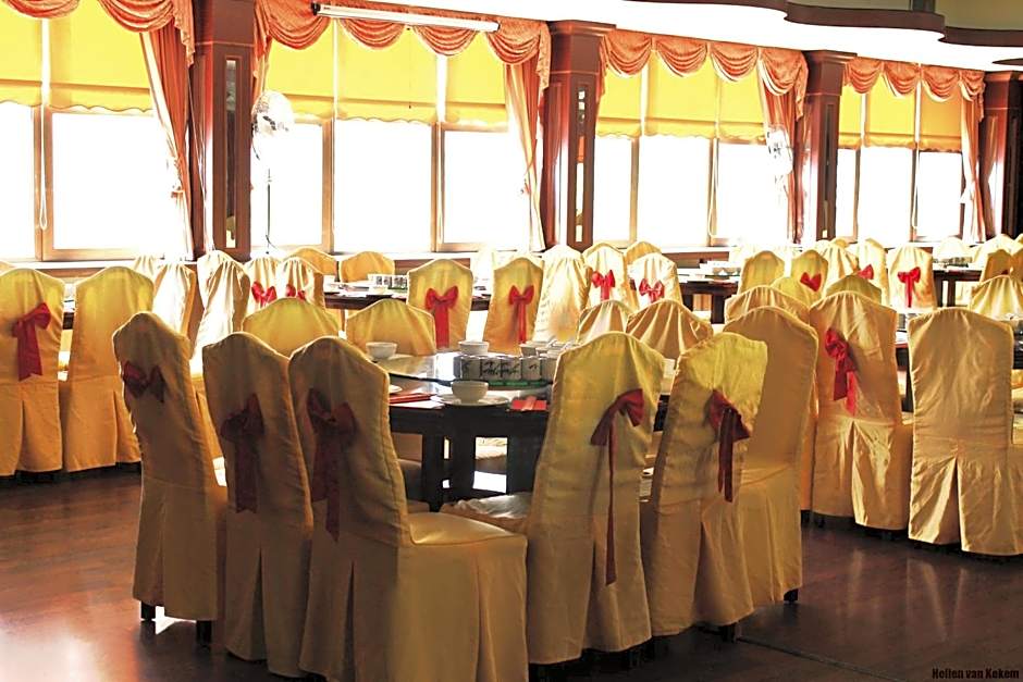 New Ocean Paradise Hotel