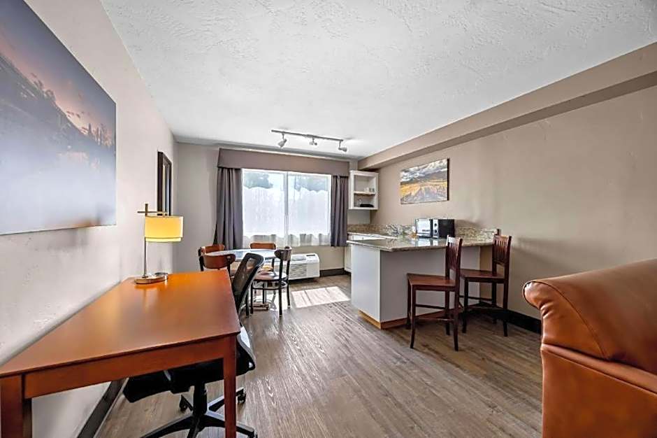 Best Western Inn At The Rogue