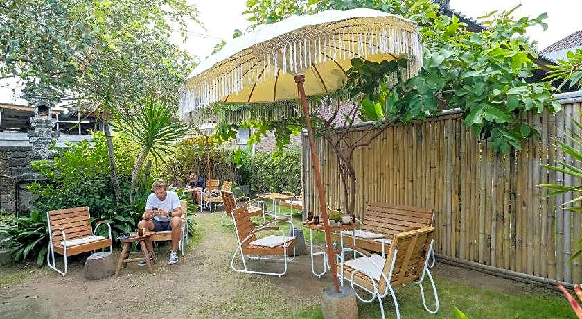 The Kumpi Bali by The Lavana