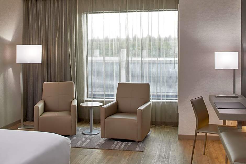 AC Hotel by Marriott Cleveland Beachwood