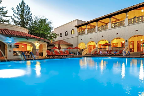Los Abrigados Resort And Spa