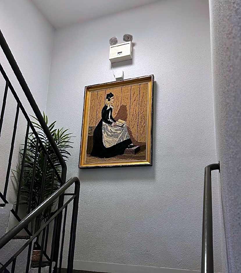Eldey Airport Hotel