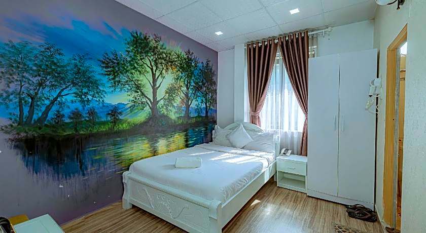 Ken's Backpackers Hotel