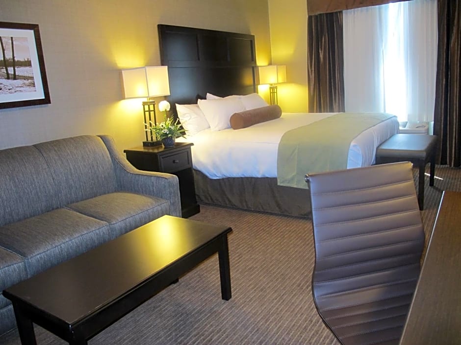 Best Western Plus Okotoks Inn & Suites