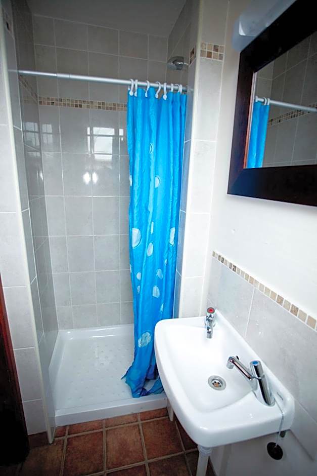 Aille River Tourist Hostel and Campsite Doolin