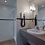 Hotel Mercure Lyon L Isle D Abeau