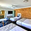 Hamilton Henry Parkes Motor Inn