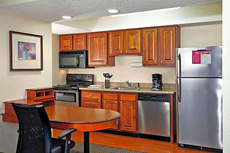 Queen Studio with Sofa Bed - Mobility and Hearing Accessible