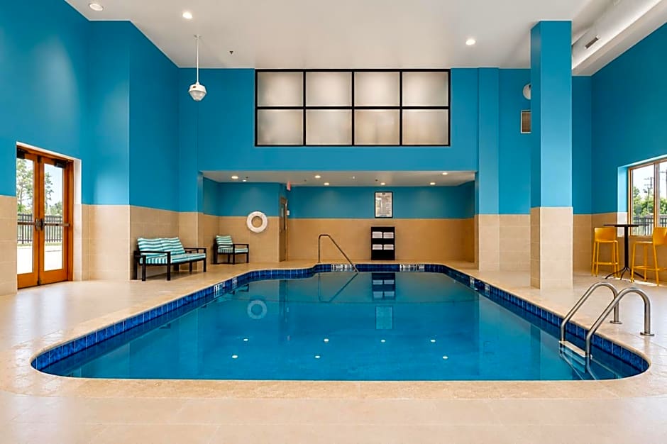 Holiday Inn Express & Suites Niagara Falls By IHG
