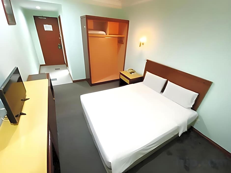 OYO 90847 Hotel Asia City