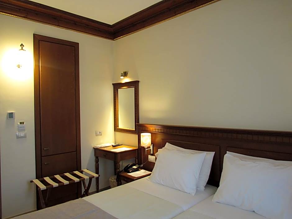 Hotel Argjiro