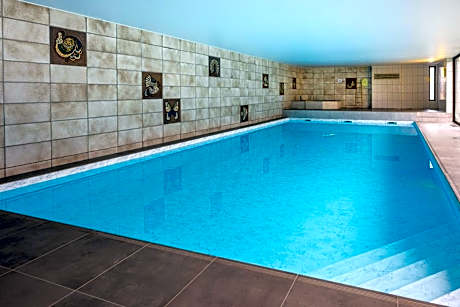 Logis Hostellerie Motel Au Bois Le Sire