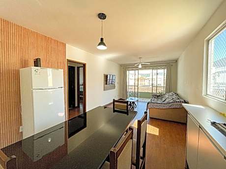 Apê Espaçoso, A/C | 300m Praia de Canasvieiras