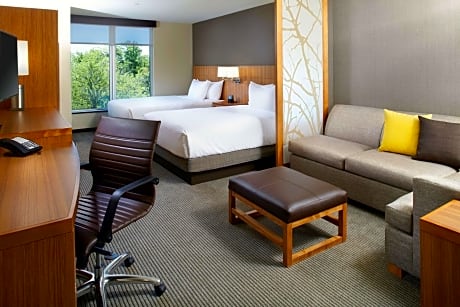 Queen Room with Two Queen Beds and Sofa Bed