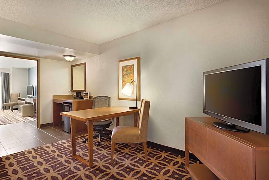Embassy Suites by Hilton Dallas DFW Airport South