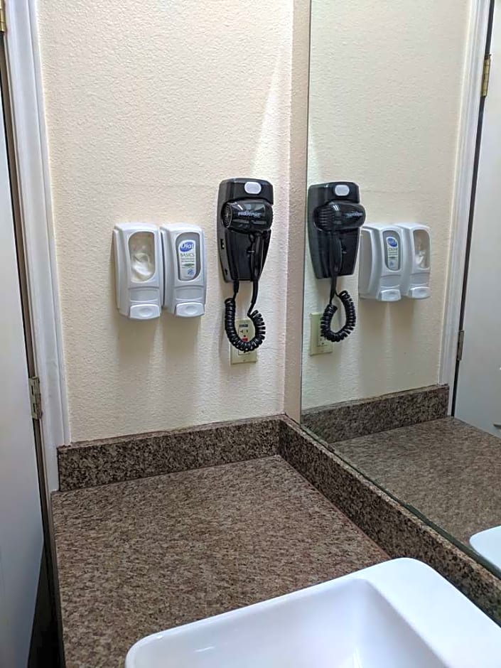 Americas Best Value Inn Brownsville Padre Island Hwy