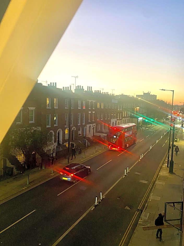 Duke and Duchess Apartments and Rooms - Private in Room Hot Tub Suites