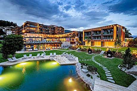 SONNENBERG Panorama Dolomites Wellbeing