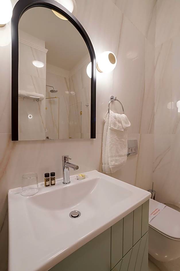 Castellano Hotel & Suites