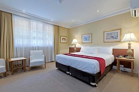 Superior Queen Room