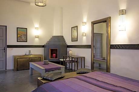 Standard Double Suite