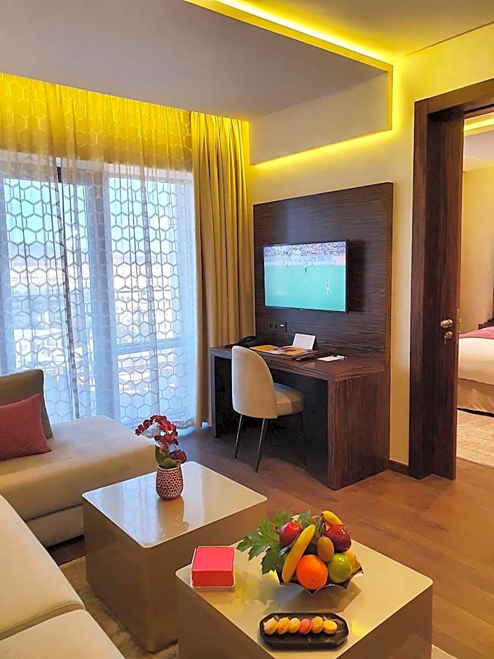 Nour Plazza Hotel
