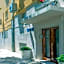 Royal Suites