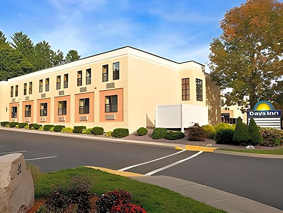 La Casa Inn & Suites-Middleboro