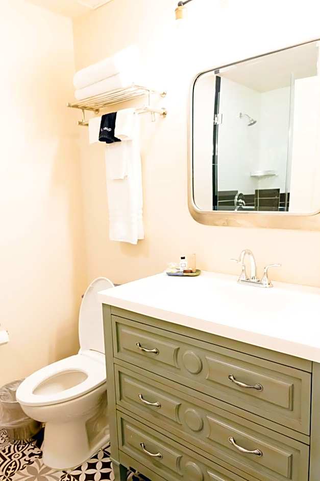 The Bishop Arts Hotel by Qresorts