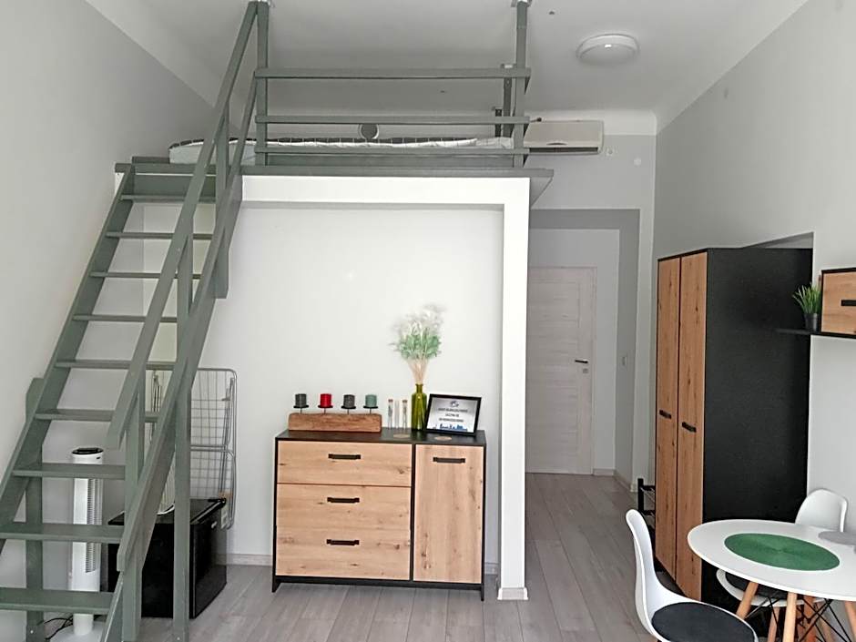 Discover Cracow APARThostel