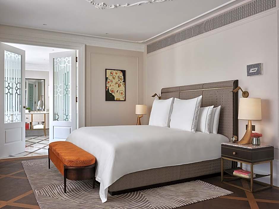 Rosewood Vienna