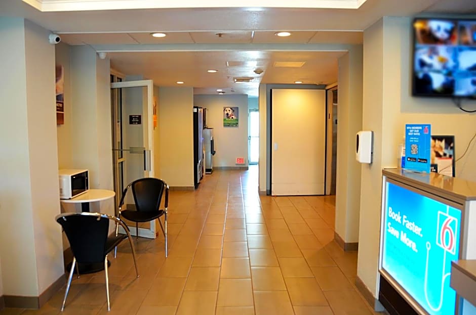 Motel 6-West Des Moines, IA