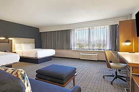 Junior Suite, 2 Queen, Sofa bed