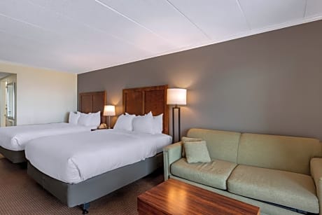 Queen Room with Two Queen Beds - Oceanfront - First Floor Efficiency  Non Smoking