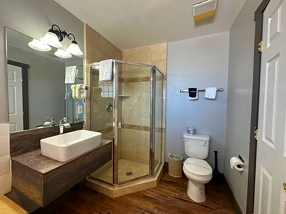 Lake Ridge Hotel