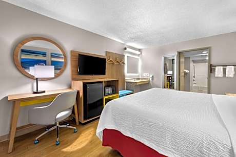 Deluxe King Room - Disability Access/Non-Smoking