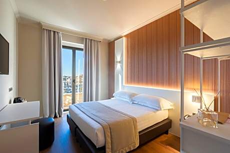 Premium King Room with Balcony